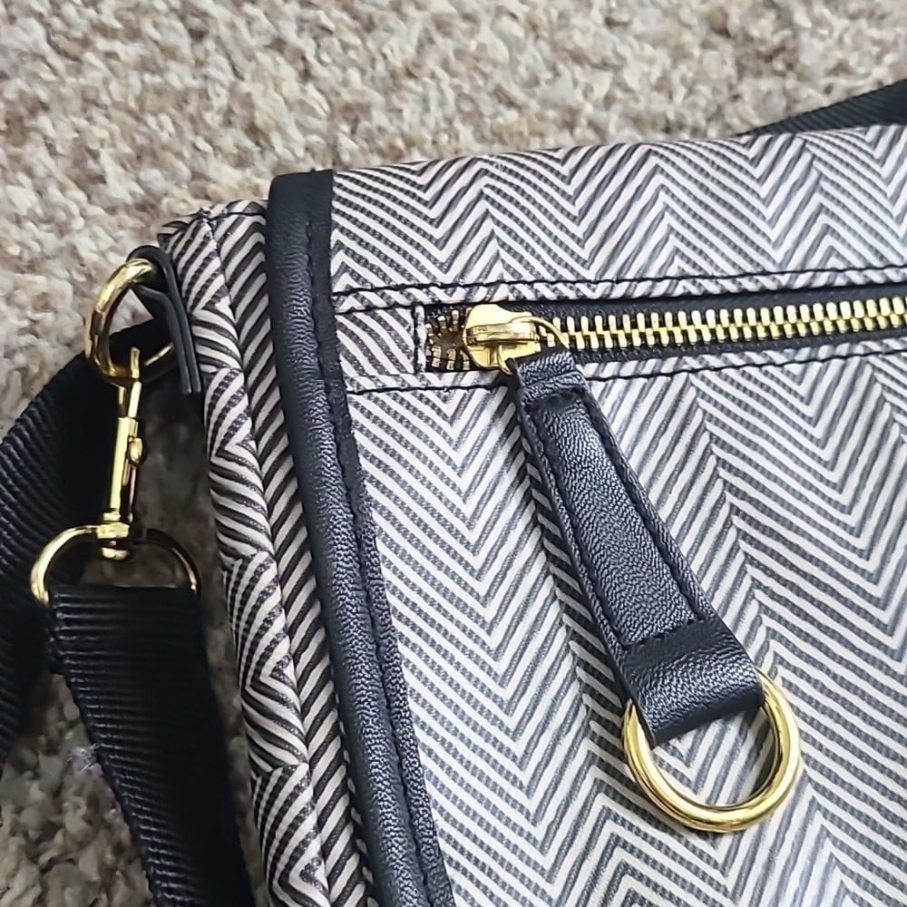 Skip Hop Black and White Women's Bag - Picture 3 of 7